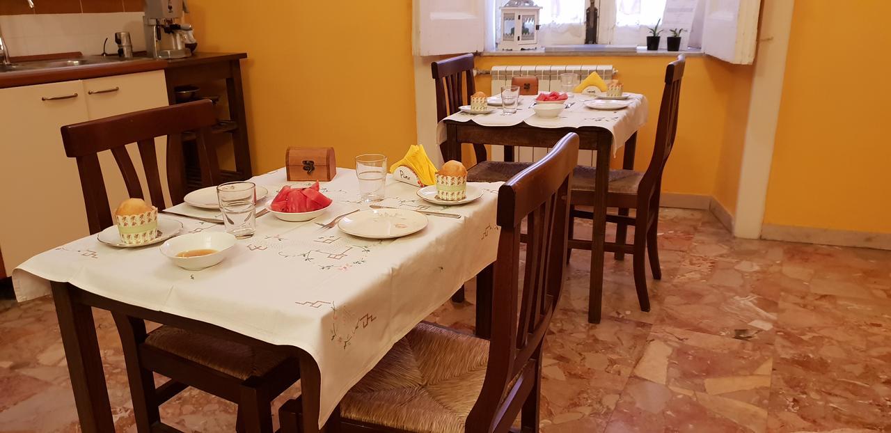 Bed and Breakfast A Casa Di Mamma Neapel Exterior foto
